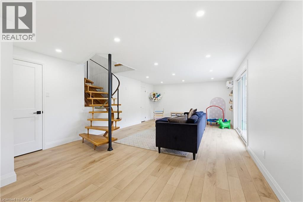 3623 NAFZIGER Road - 33
