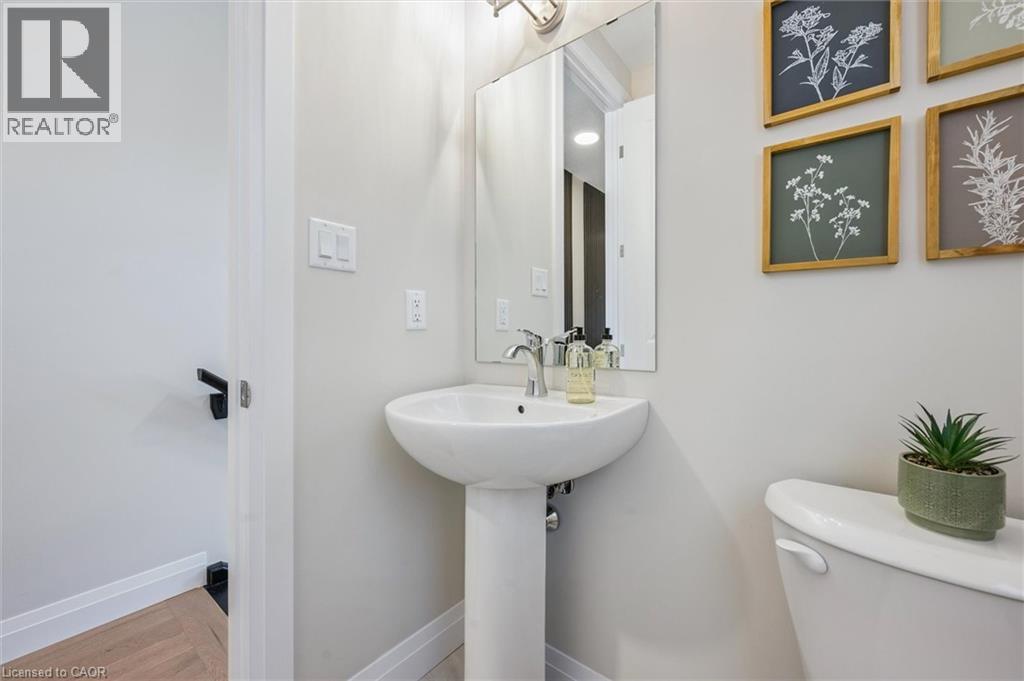 125 CATHERINE Street - 12