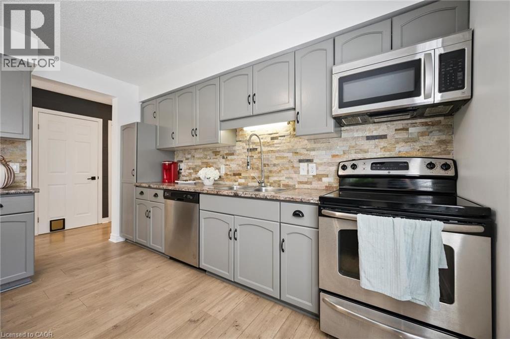 361 LAKE LOUISE Boulevard - 14