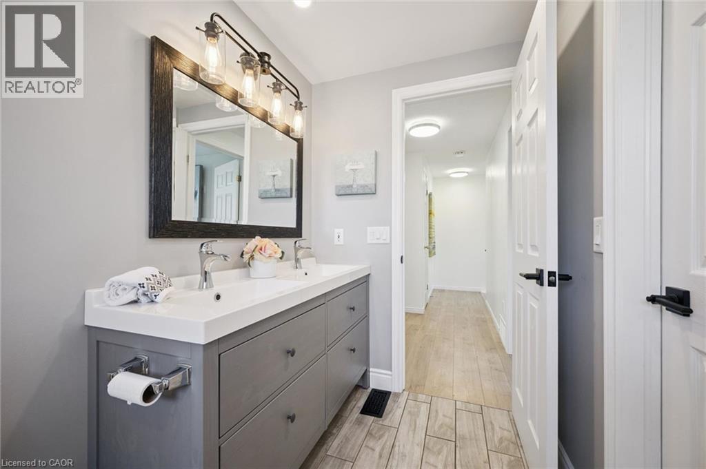 361 LAKE LOUISE Boulevard - 24