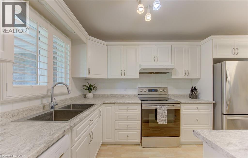 71 PINECREST Drive - 14