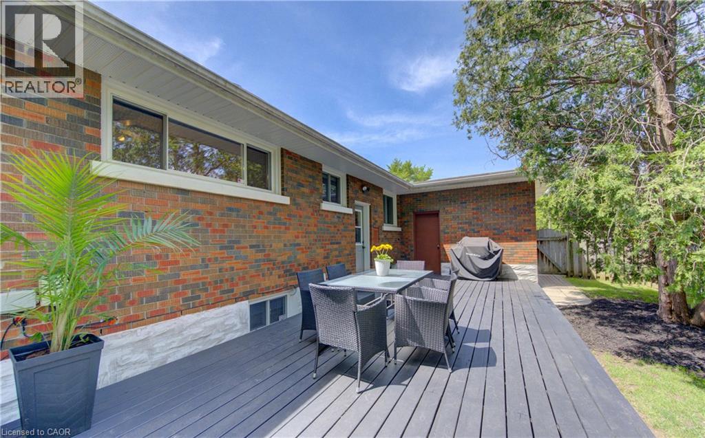 71 PINECREST Drive - 40