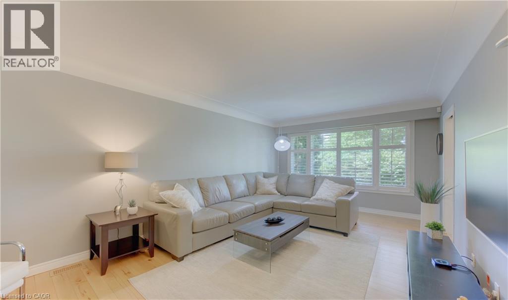 71 PINECREST Drive - 9