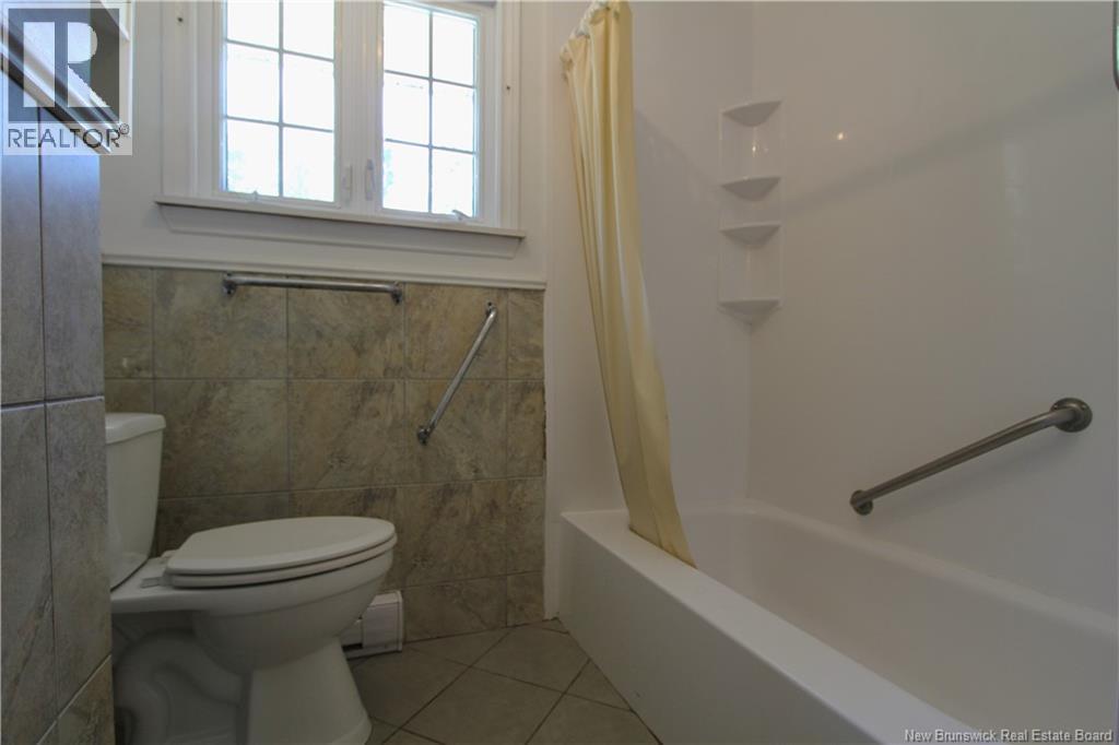 11 Cardinal Terrace - 34