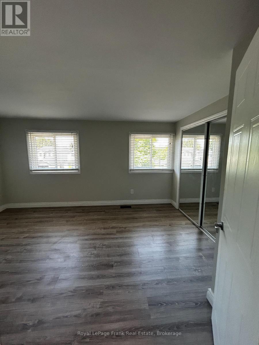 857 ATTERSLEY DRIVE - 21