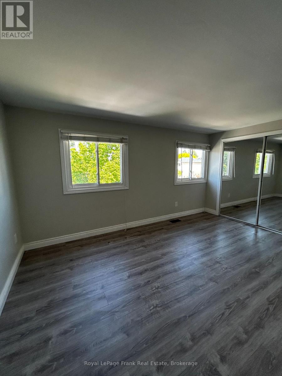 857 ATTERSLEY DRIVE - 22