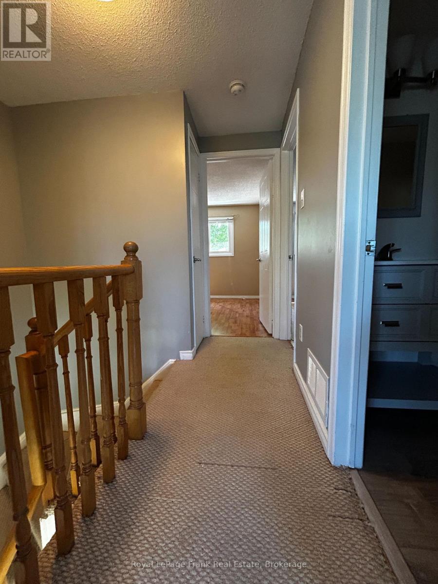 857 ATTERSLEY DRIVE - 24