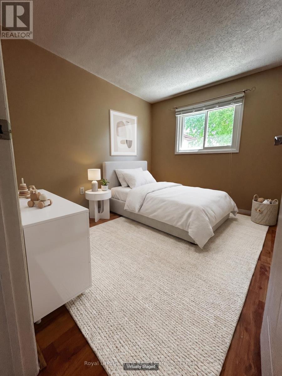 857 ATTERSLEY DRIVE - 26