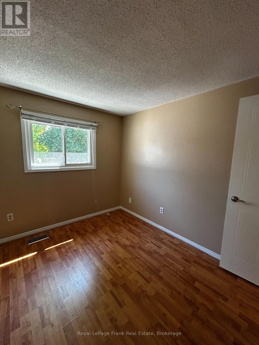 857 ATTERSLEY DRIVE - 27