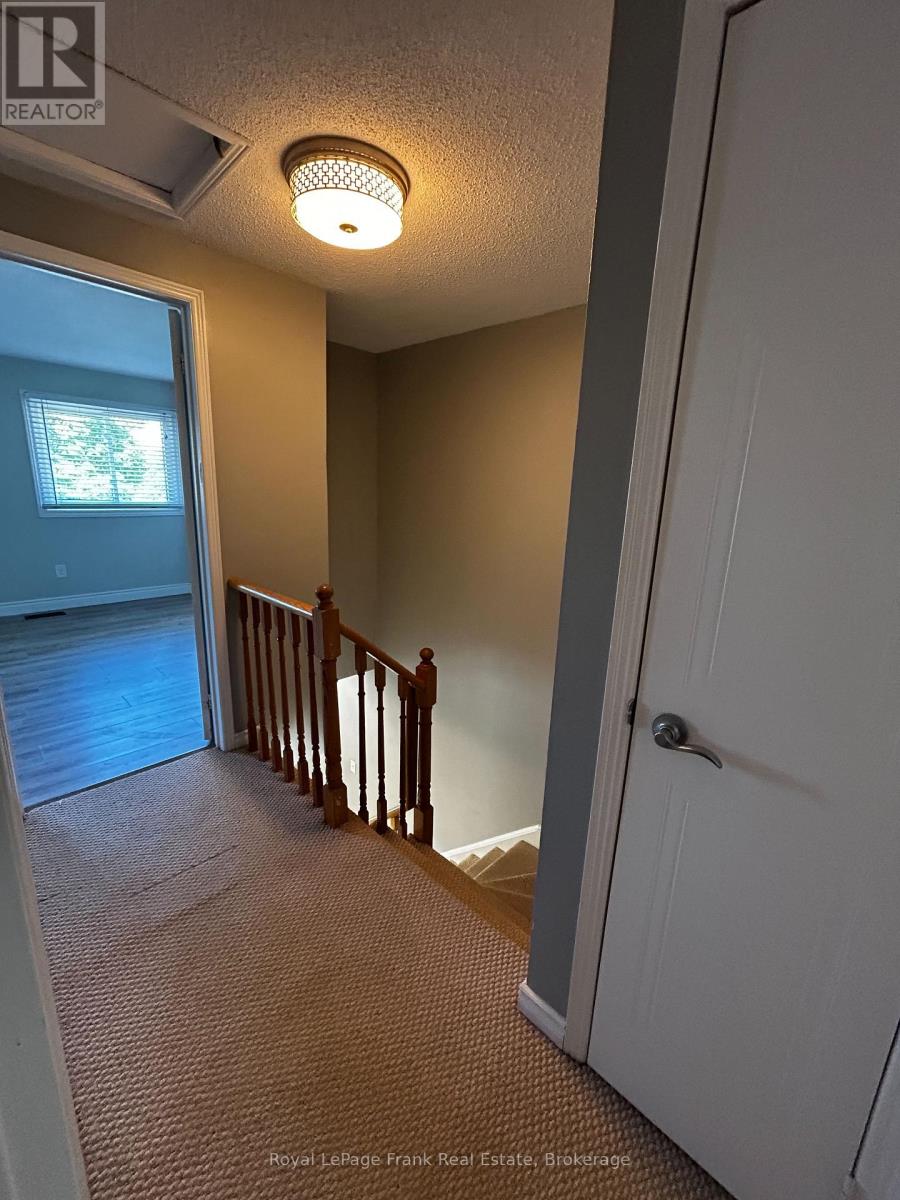 857 ATTERSLEY DRIVE - 28