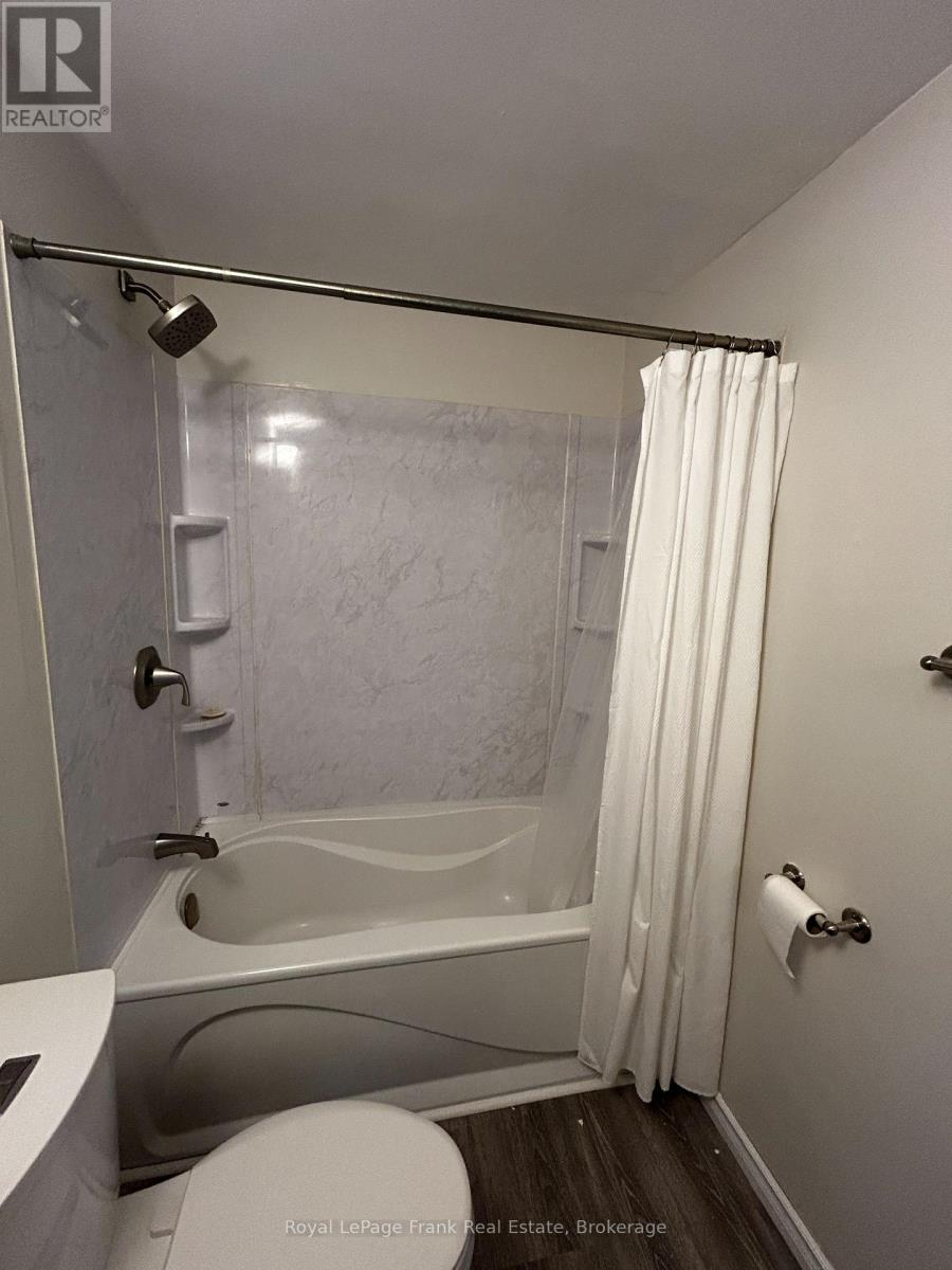 857 ATTERSLEY DRIVE - 31