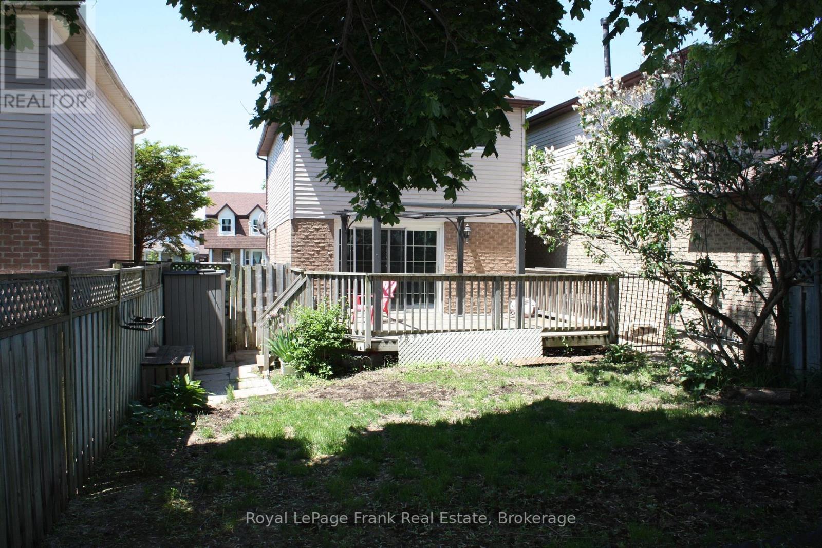 857 ATTERSLEY DRIVE - 39