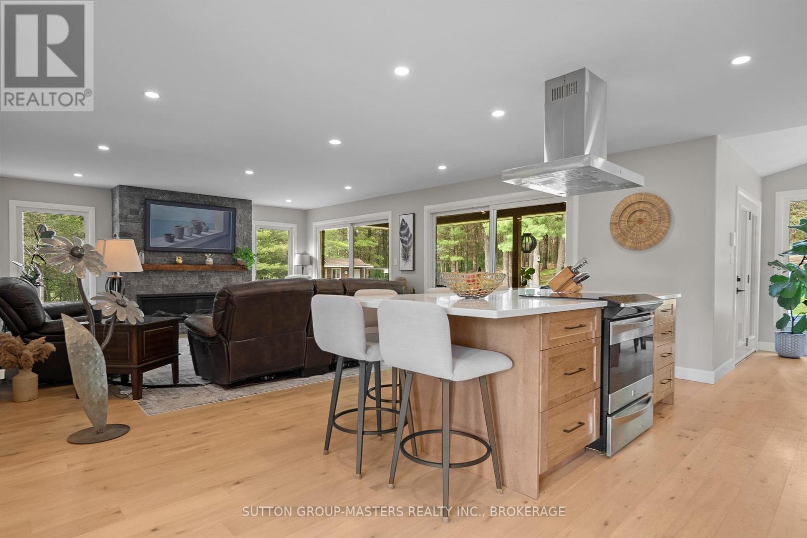 4900 NORTH SHORE CRESCENT - 10