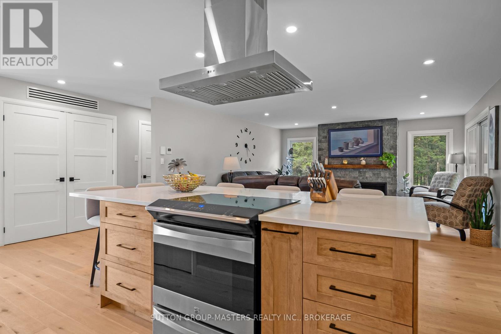 4900 NORTH SHORE CRESCENT - 11