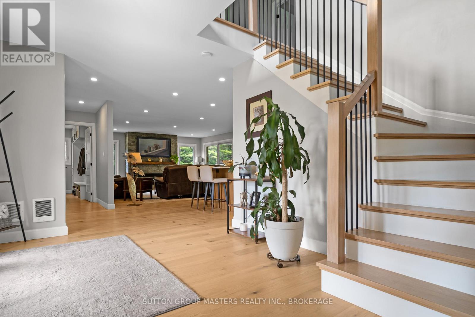 4900 NORTH SHORE CRESCENT - 5