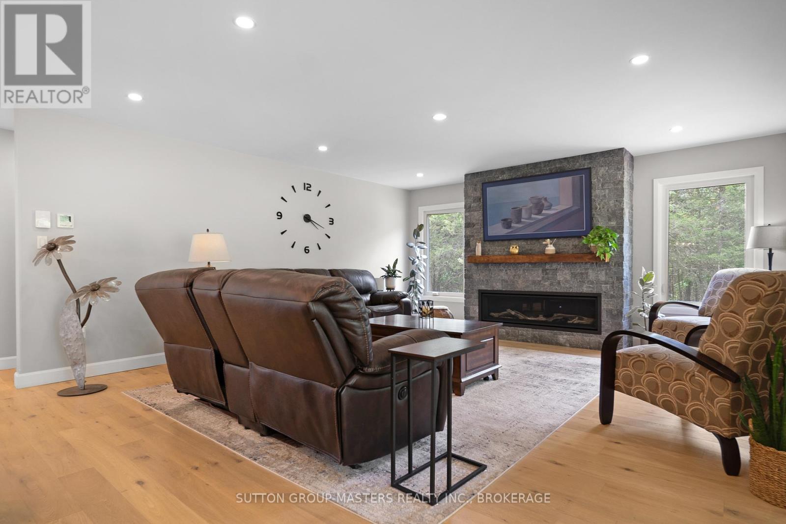 4900 NORTH SHORE CRESCENT - 6