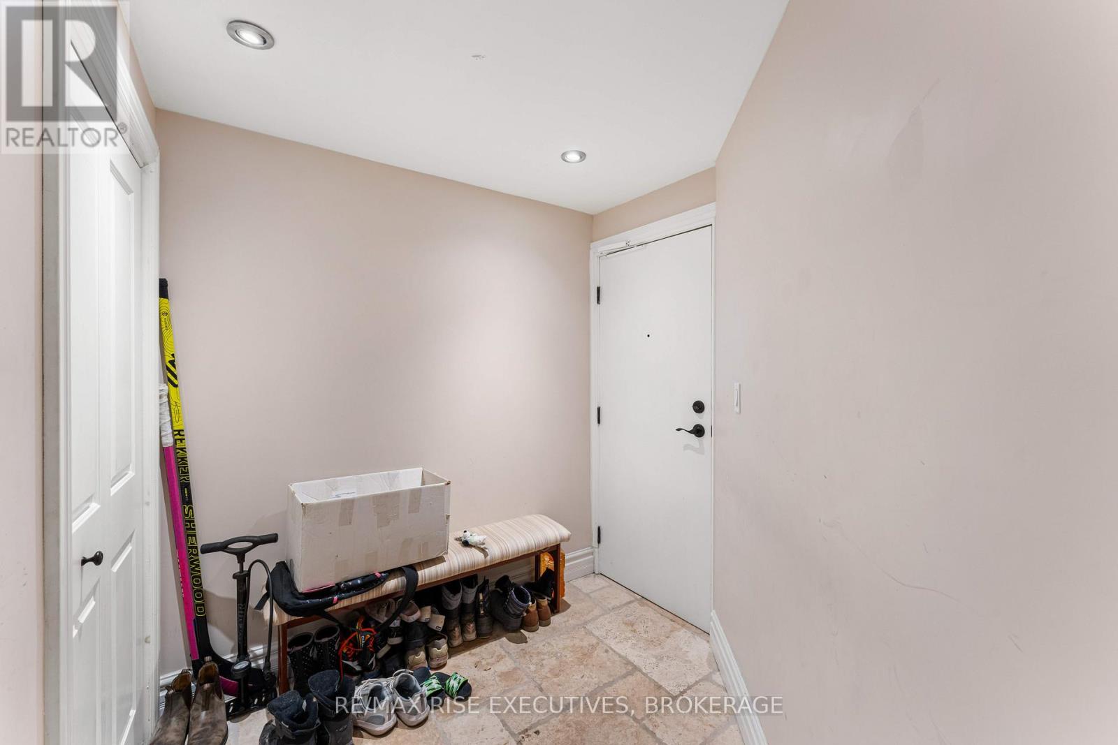 639 WALTERS STREET - 23