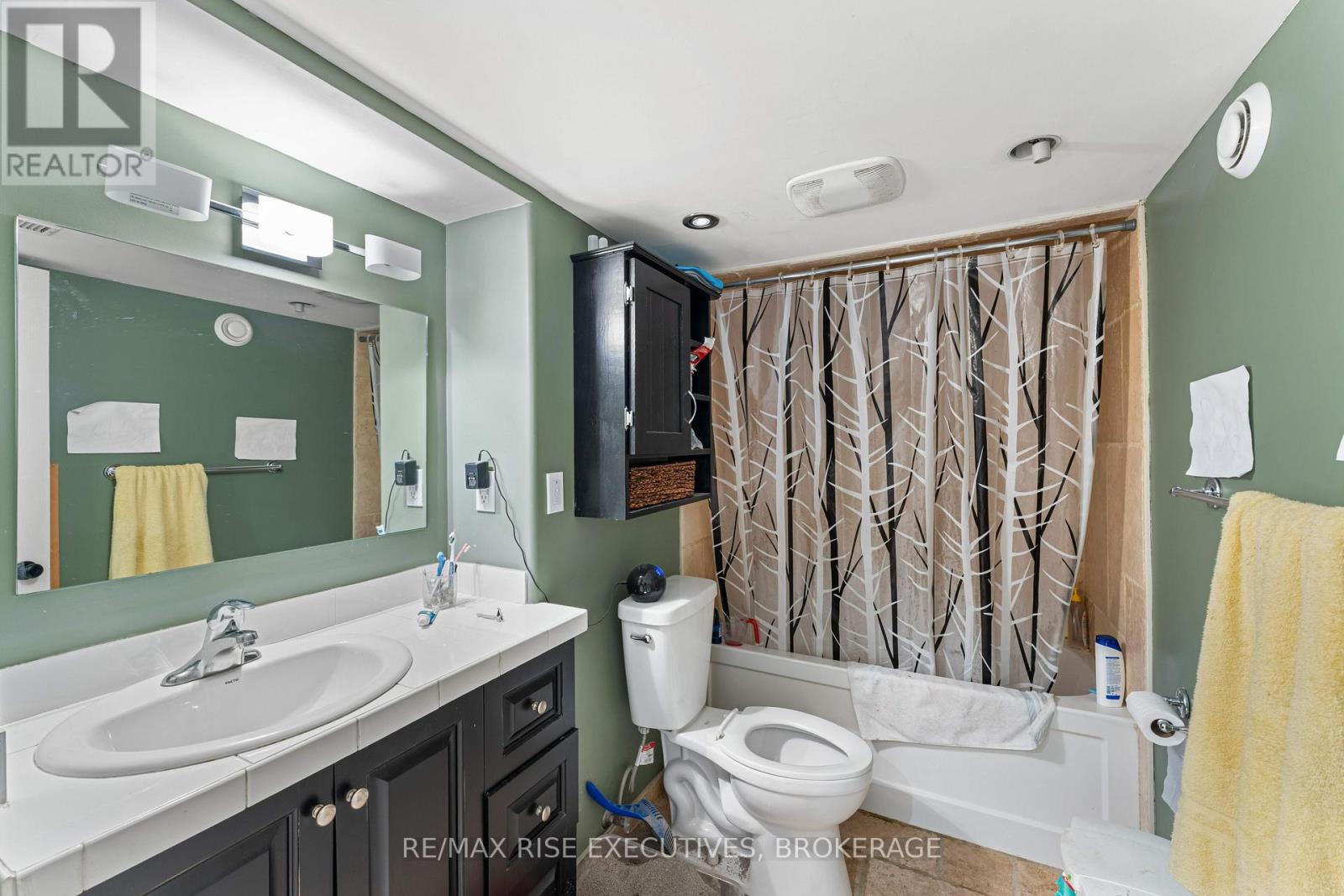 639 WALTERS STREET - 30