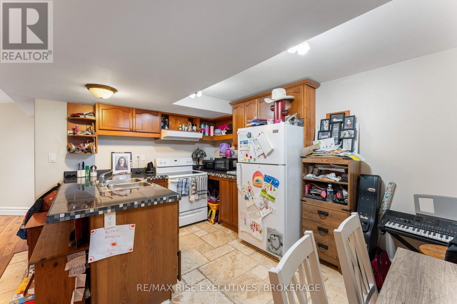 639 WALTERS STREET - 32