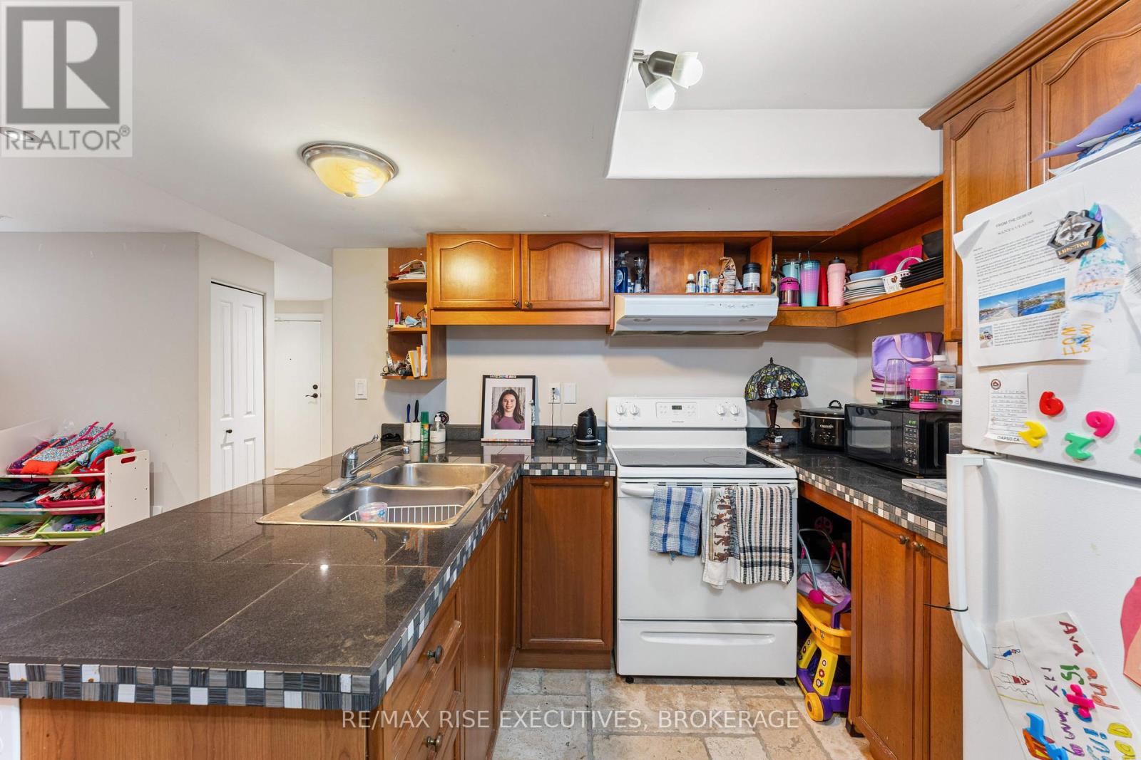 639 WALTERS STREET - 33