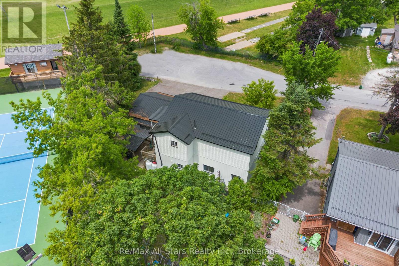 13 EVA STREET - 40