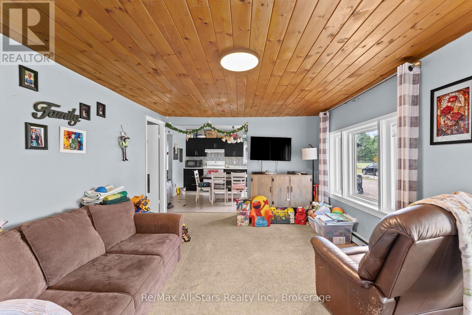 13 EVA STREET - 6
