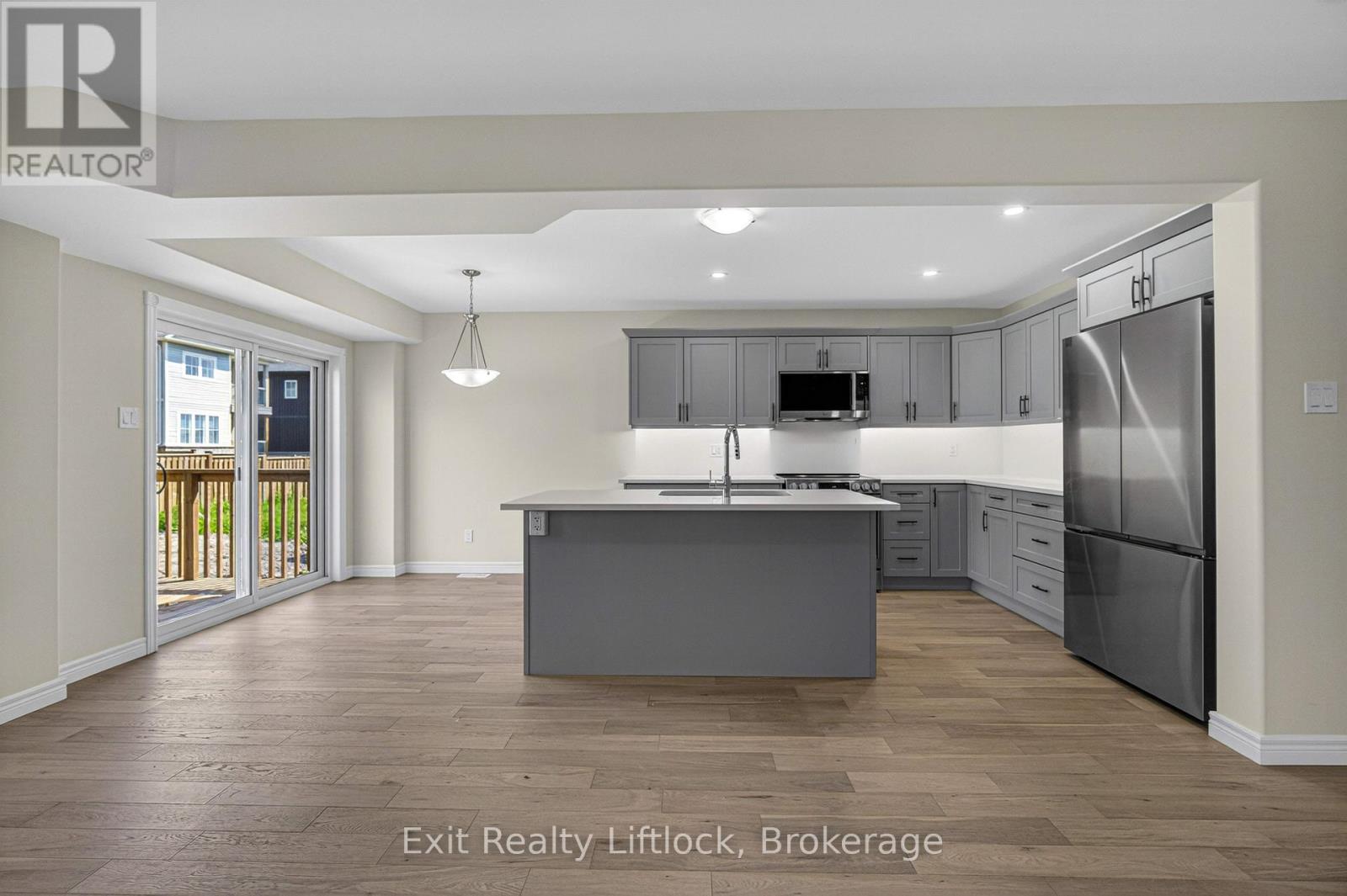 242 O'NEIL STREET - 10
