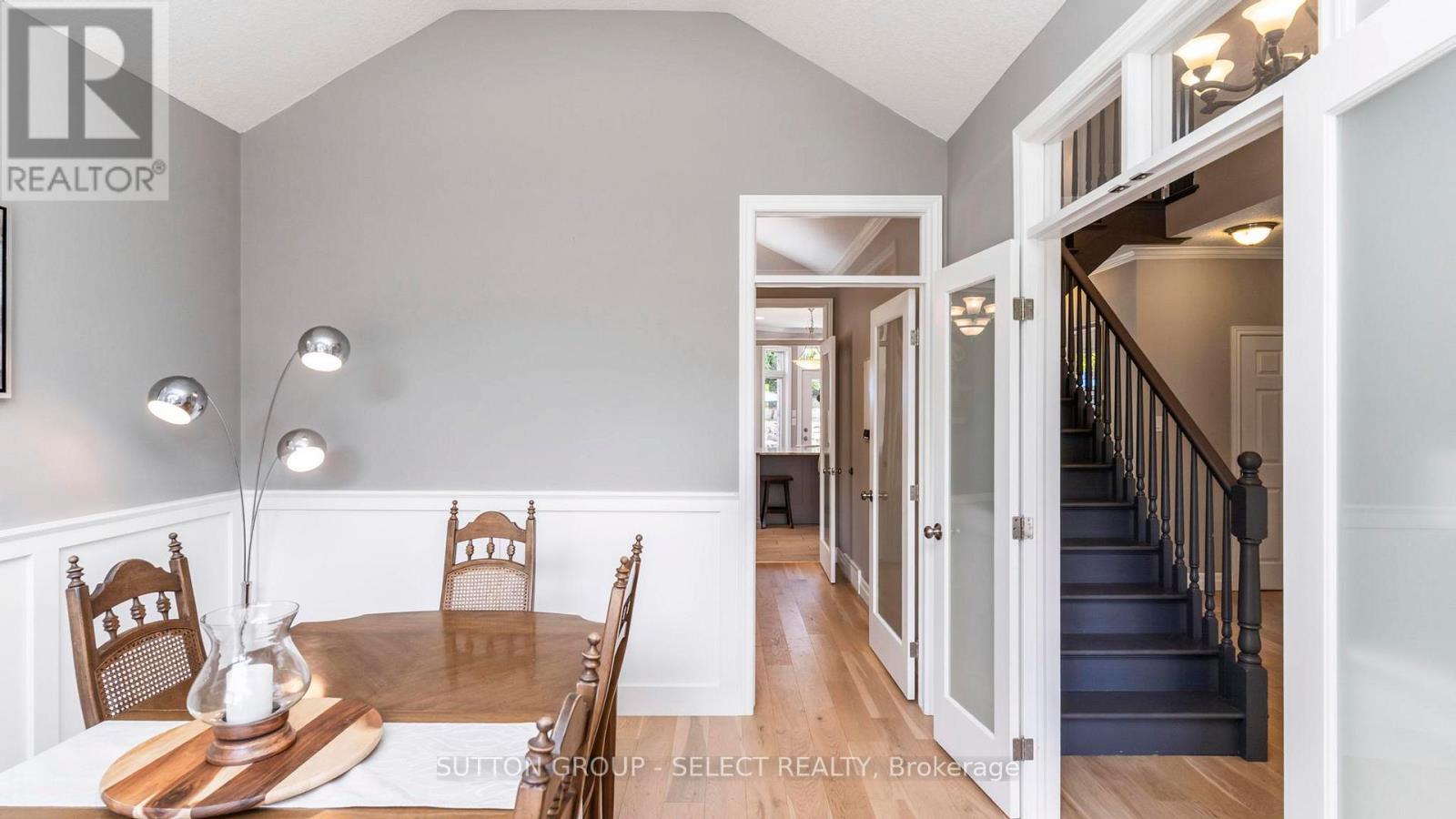 102 CHAMBERS AVENUE - 10