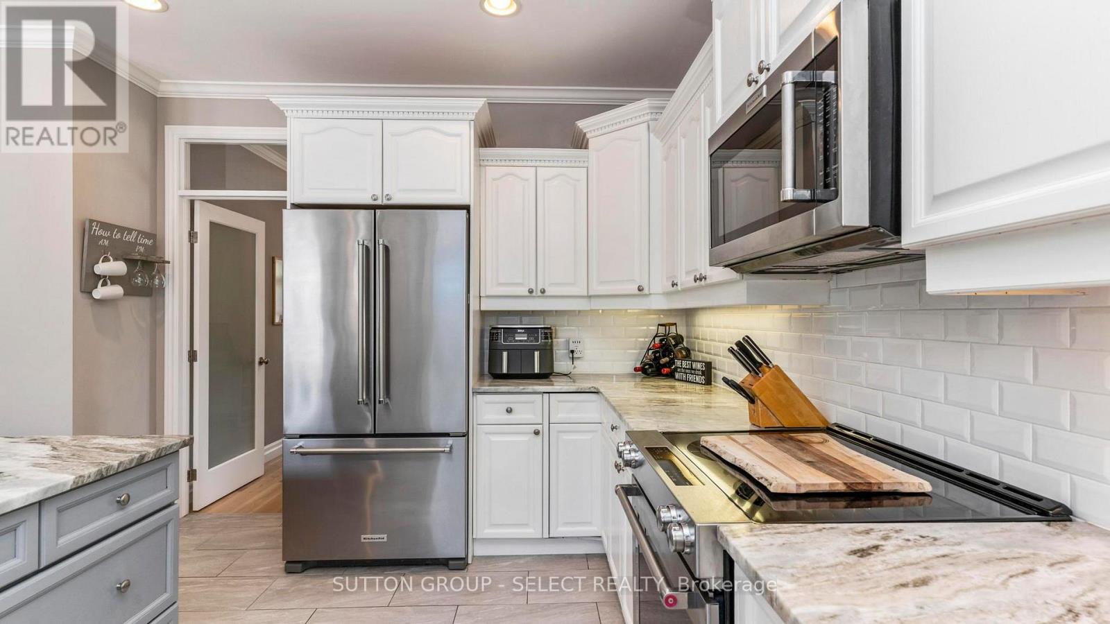 102 CHAMBERS AVENUE - 13