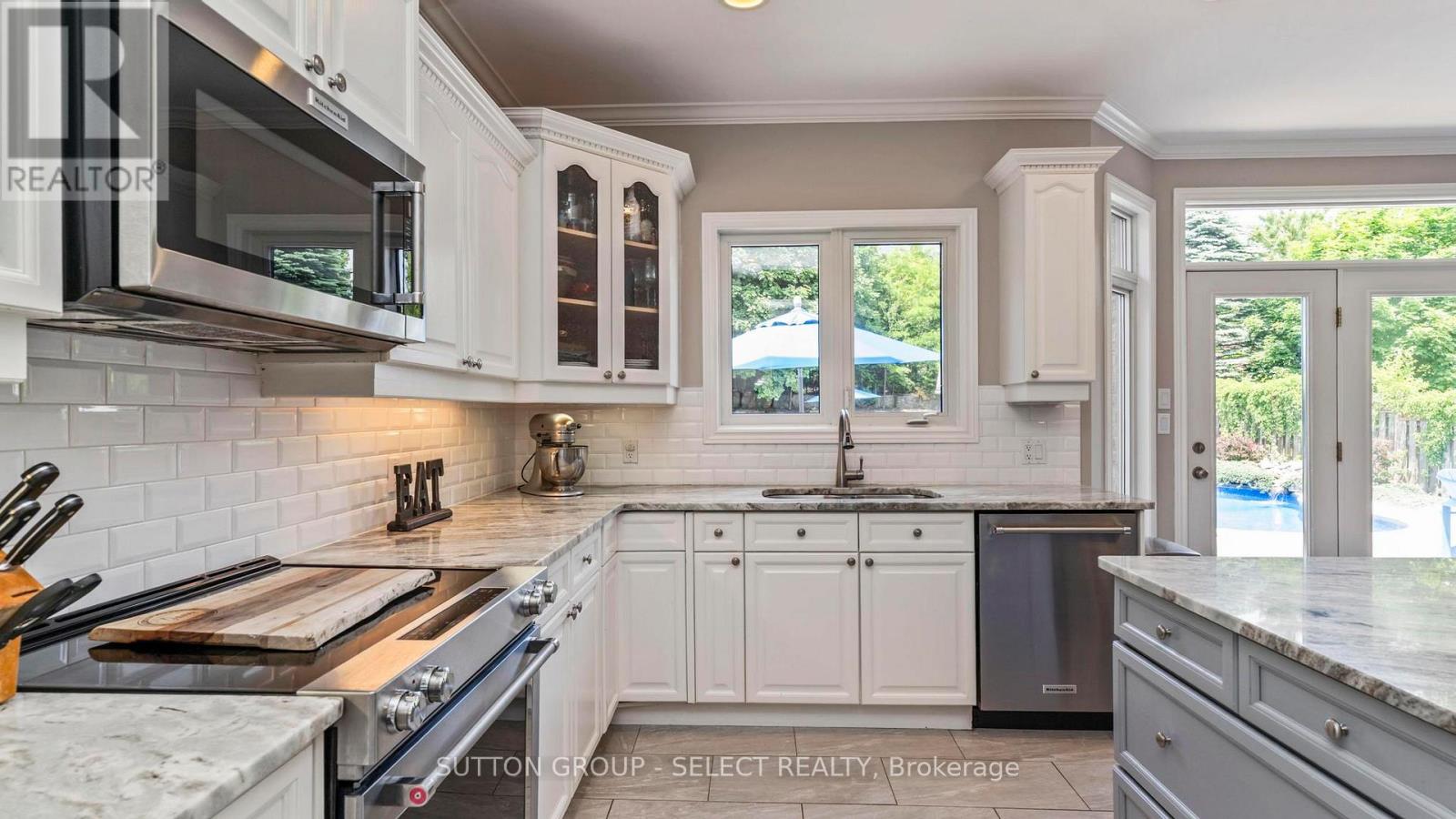 102 CHAMBERS AVENUE - 15