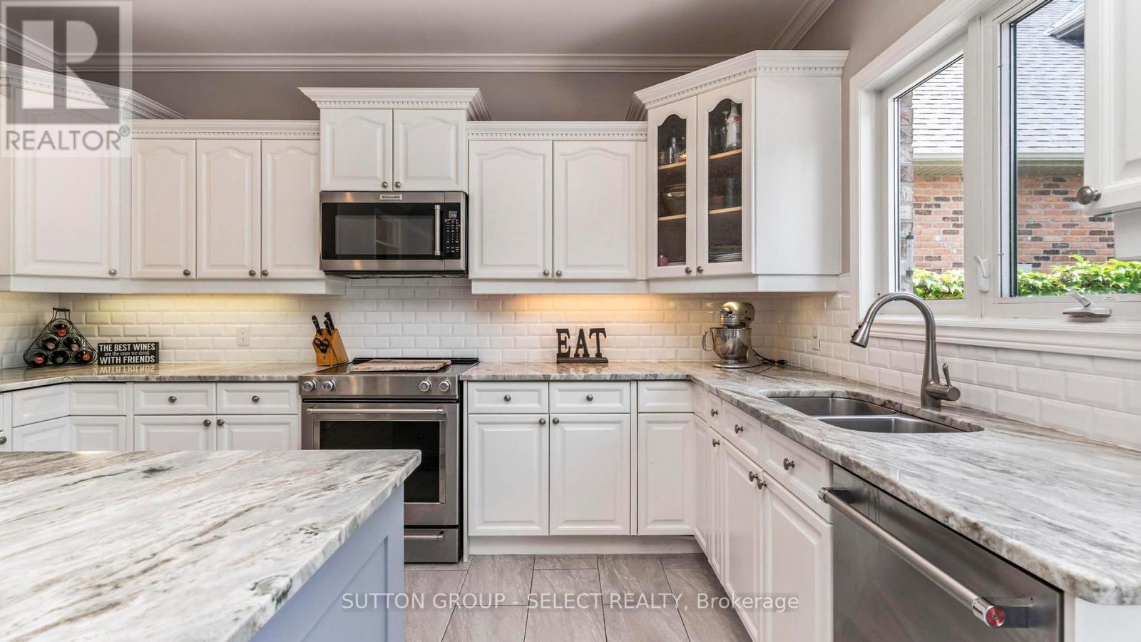 102 CHAMBERS AVENUE - 16