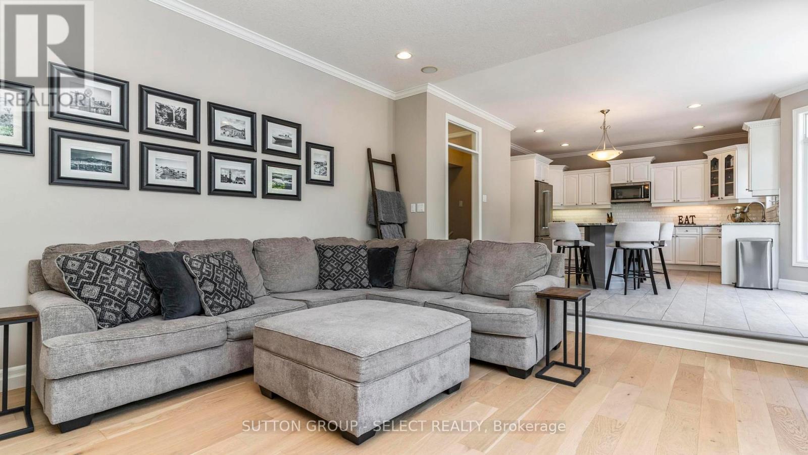 102 CHAMBERS AVENUE - 19