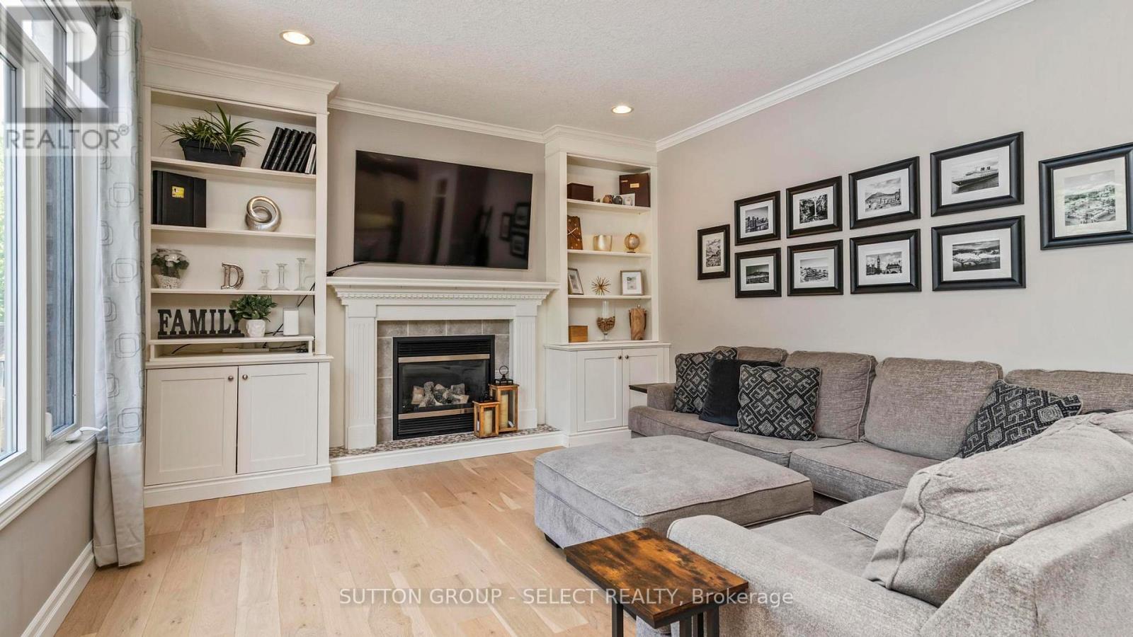 102 CHAMBERS AVENUE - 20