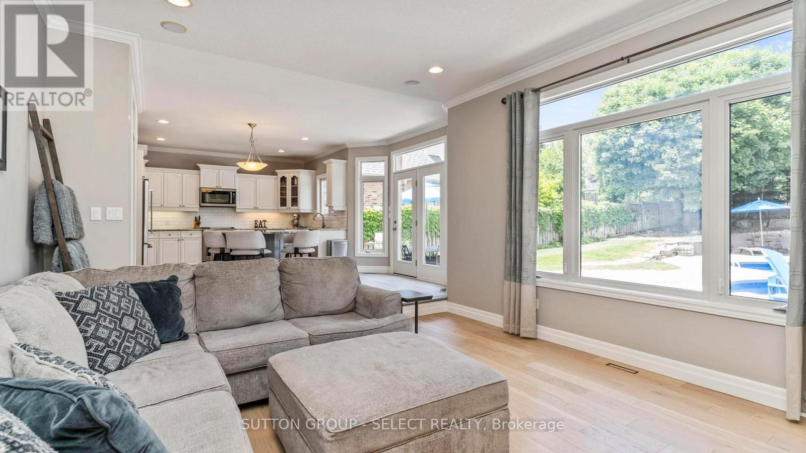 102 CHAMBERS AVENUE - 21