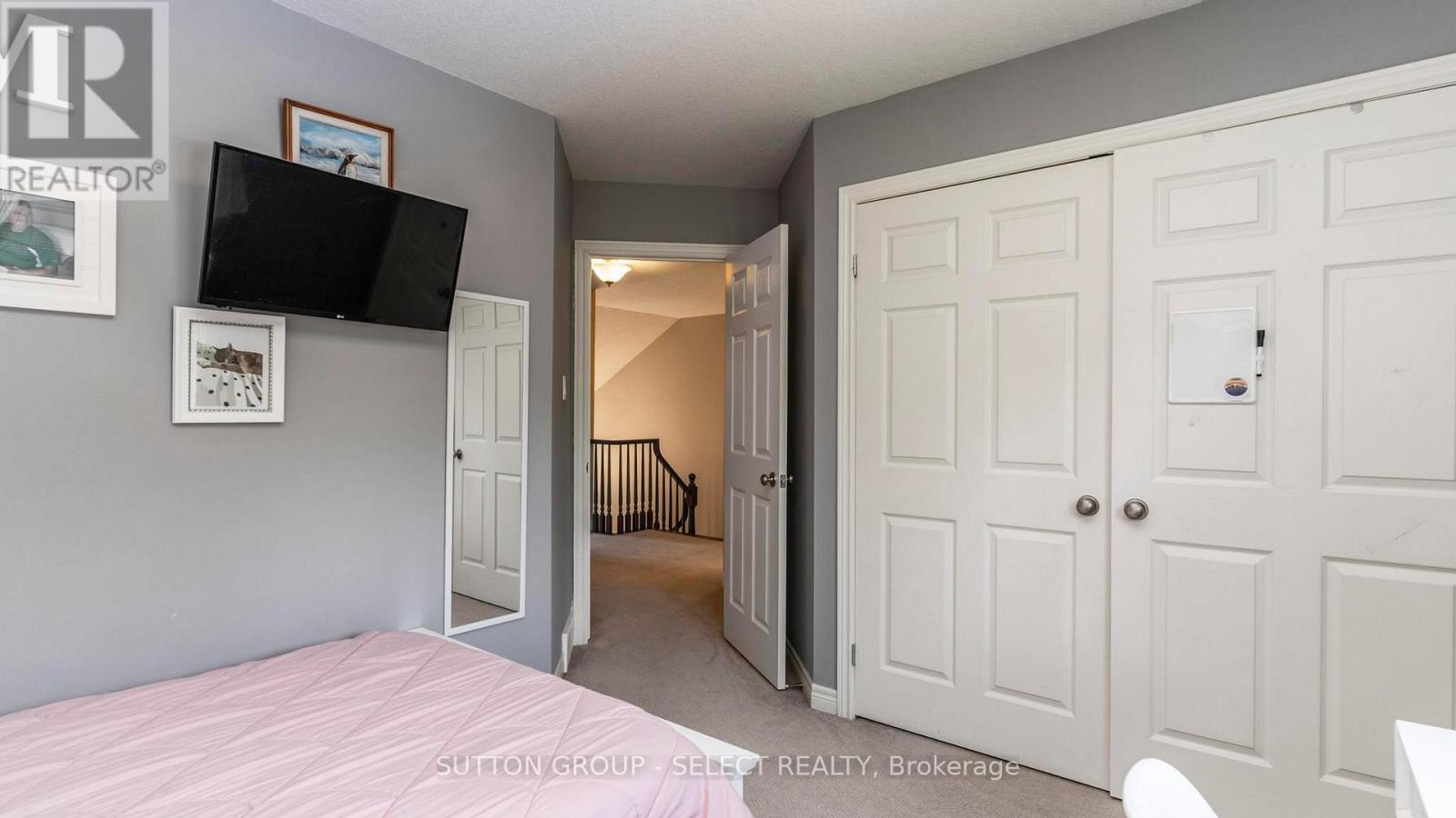 102 CHAMBERS AVENUE - 33
