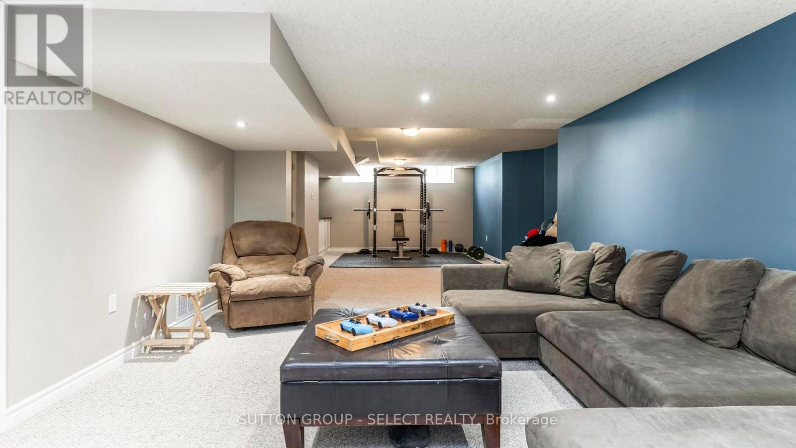 102 CHAMBERS AVENUE - 37