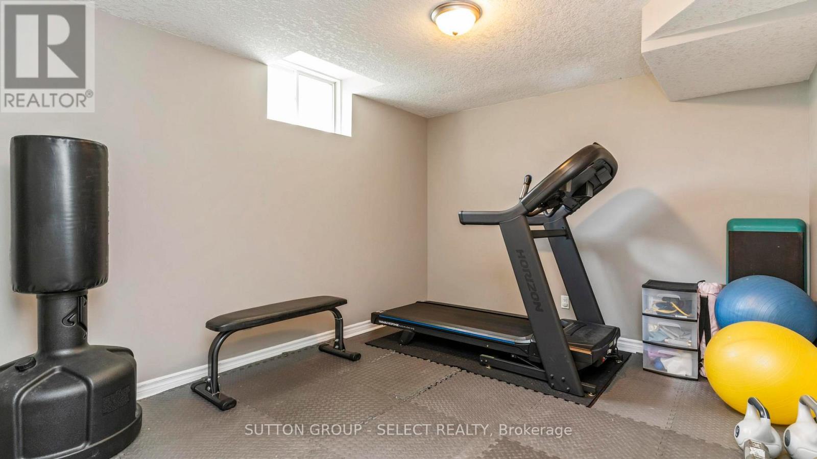 102 CHAMBERS AVENUE - 40