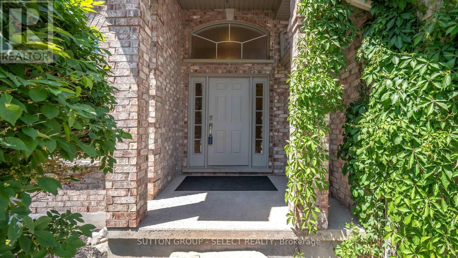 102 CHAMBERS AVENUE - 6