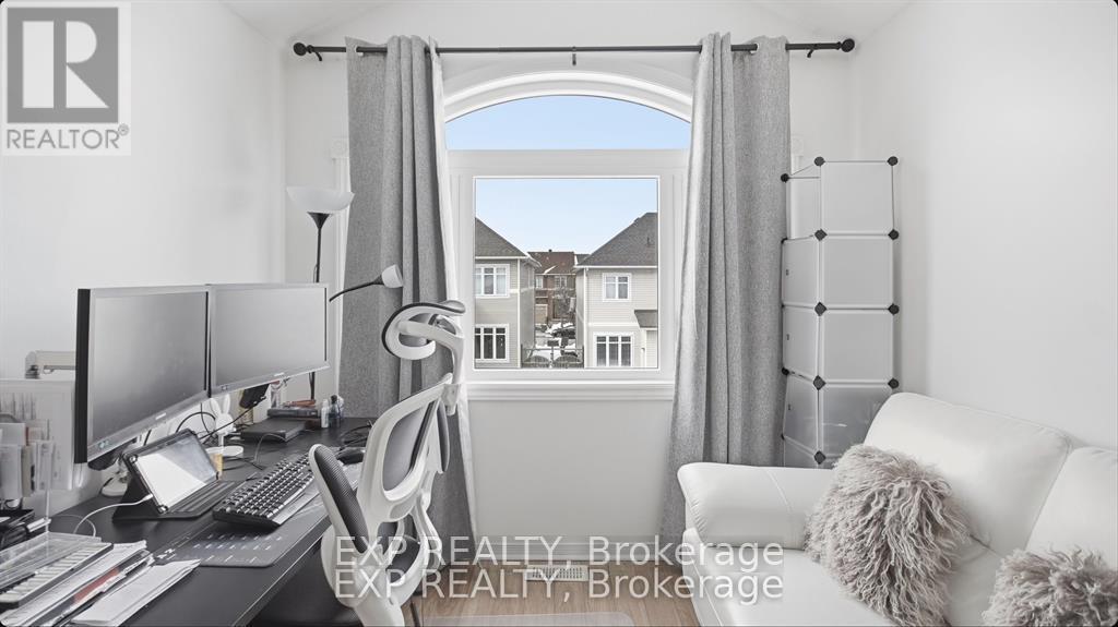 222 DEERCROFT AVENUE - 23