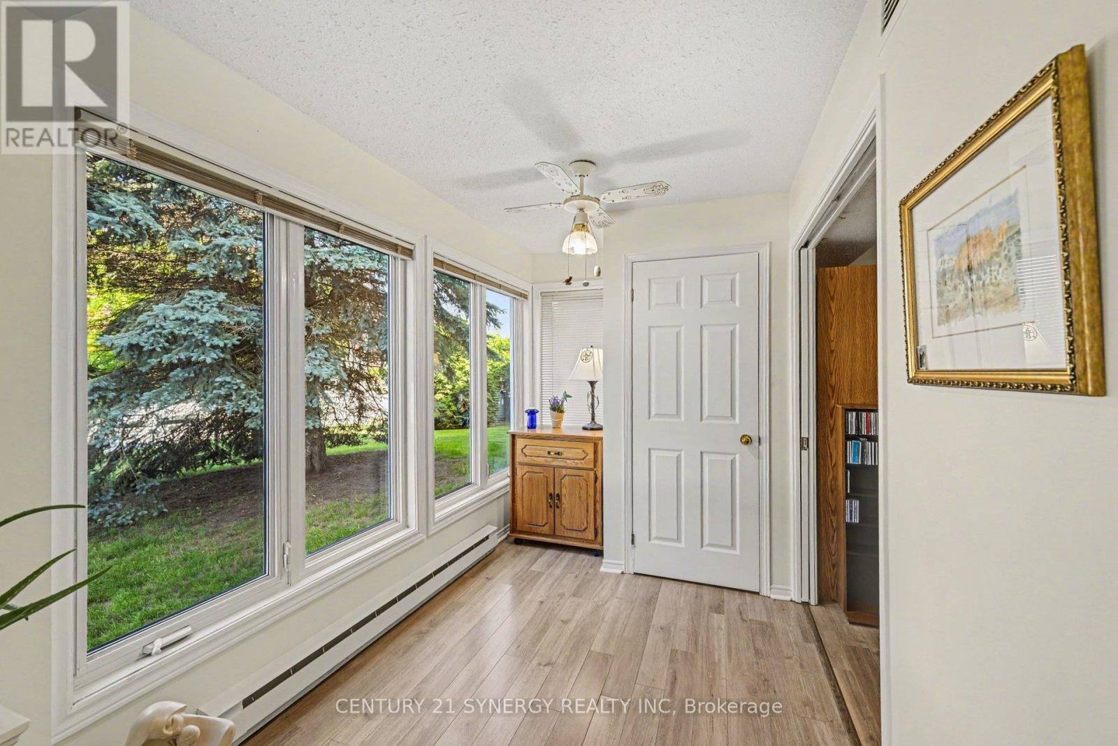 #108 61 JACK CRESCENT - 14