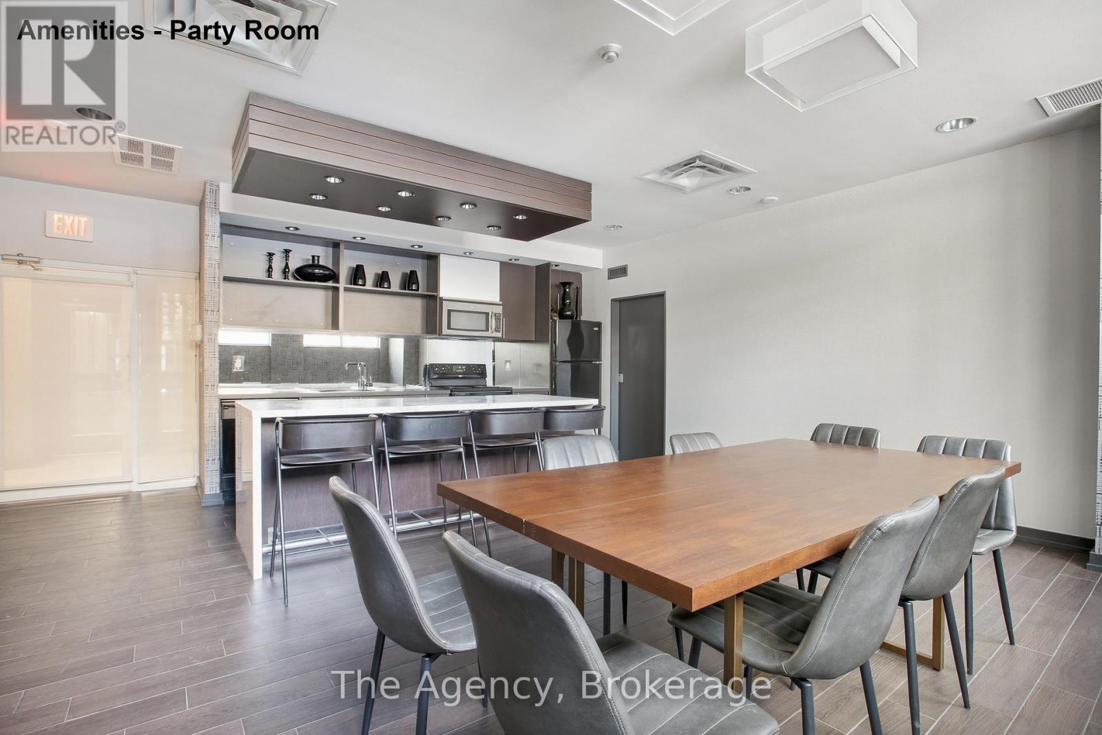 #210 76 SHUTER STREET - 11