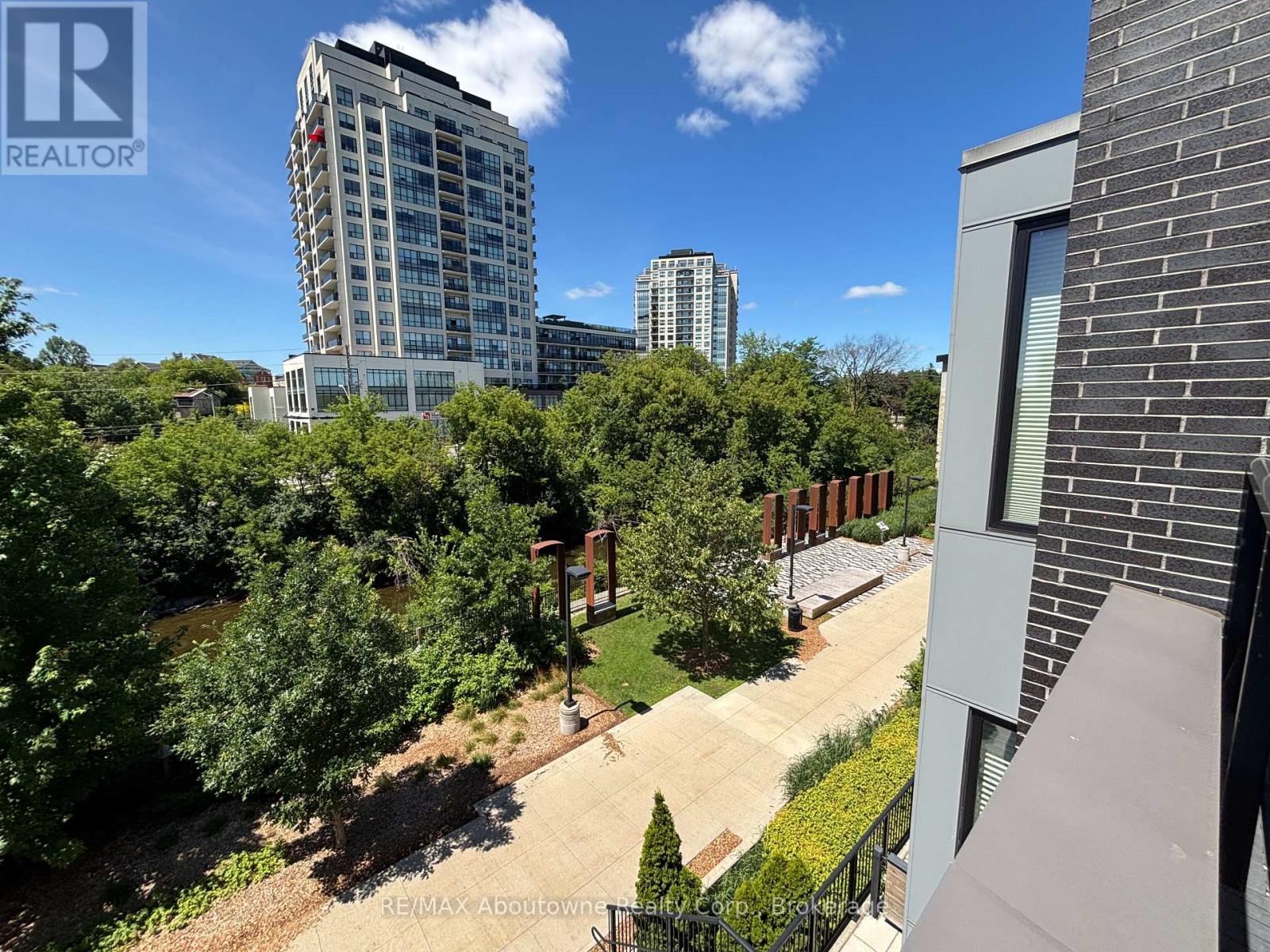 #RL5 53 ARTHUR STREET S - 29