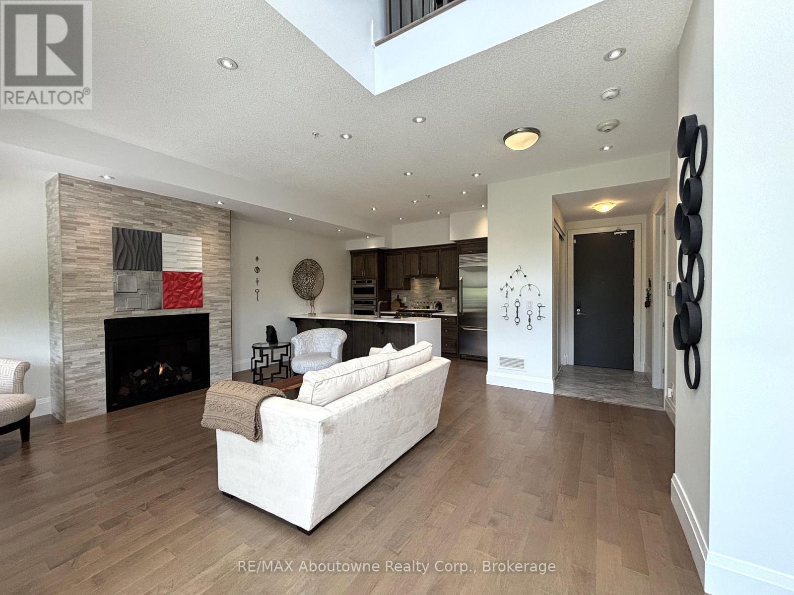 #RL5 53 ARTHUR STREET S - 9
