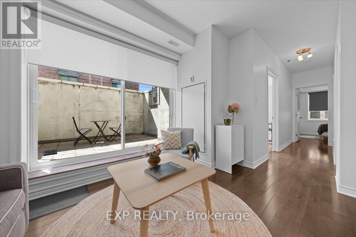 #121 429 KENT STREET - 15