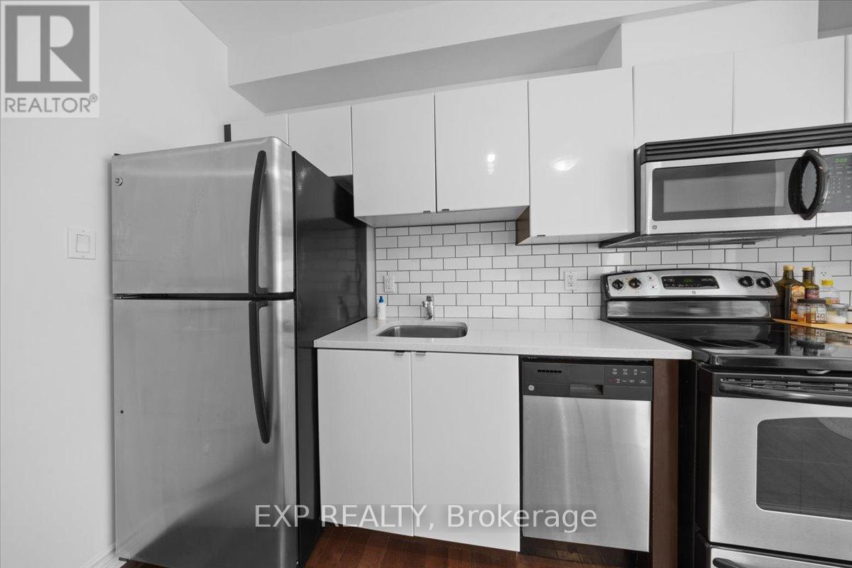 #121 429 KENT STREET - 8