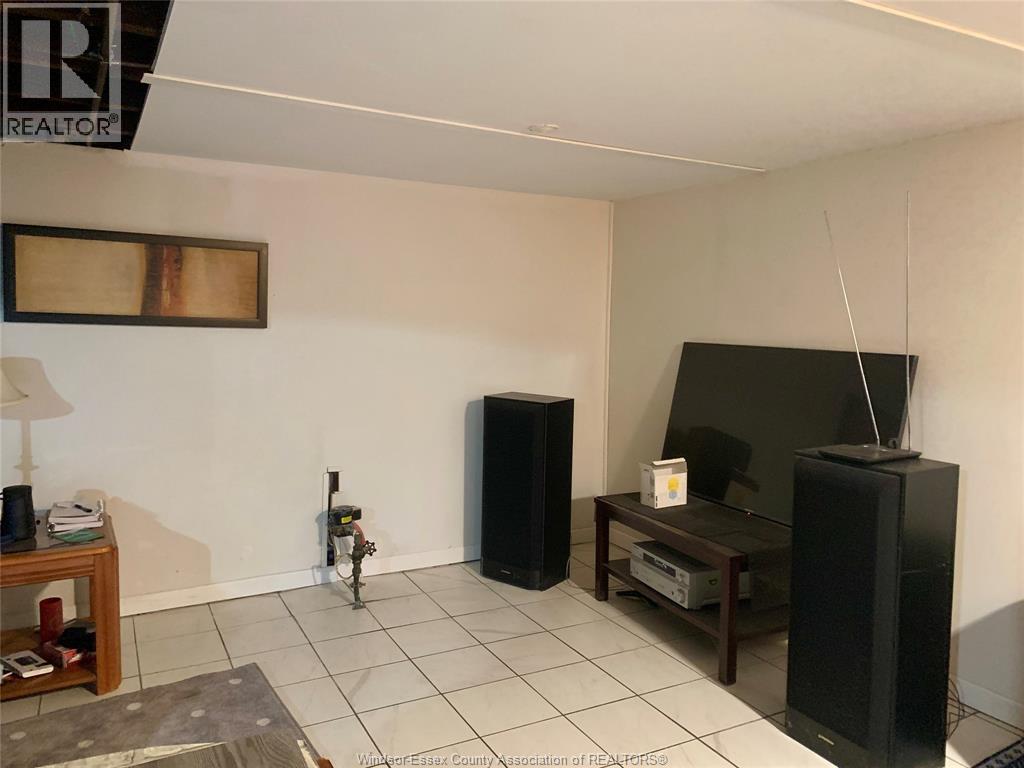 1204 WIGLE AVENUE - 23