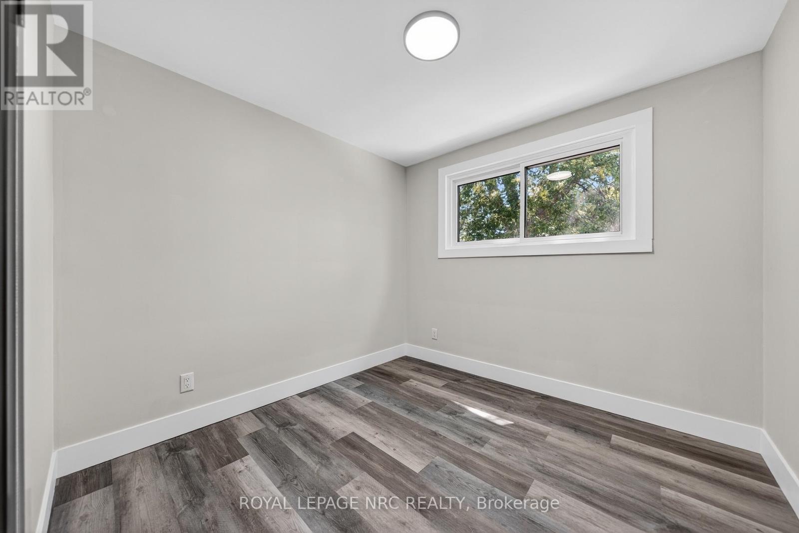 970 PARKDALE AVENUE - 25