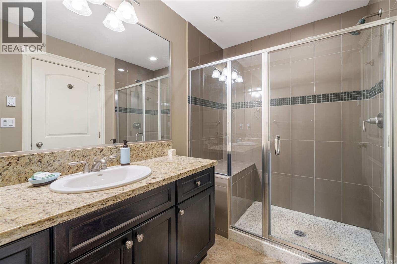 #303 755 Goldstream Ave - 14
