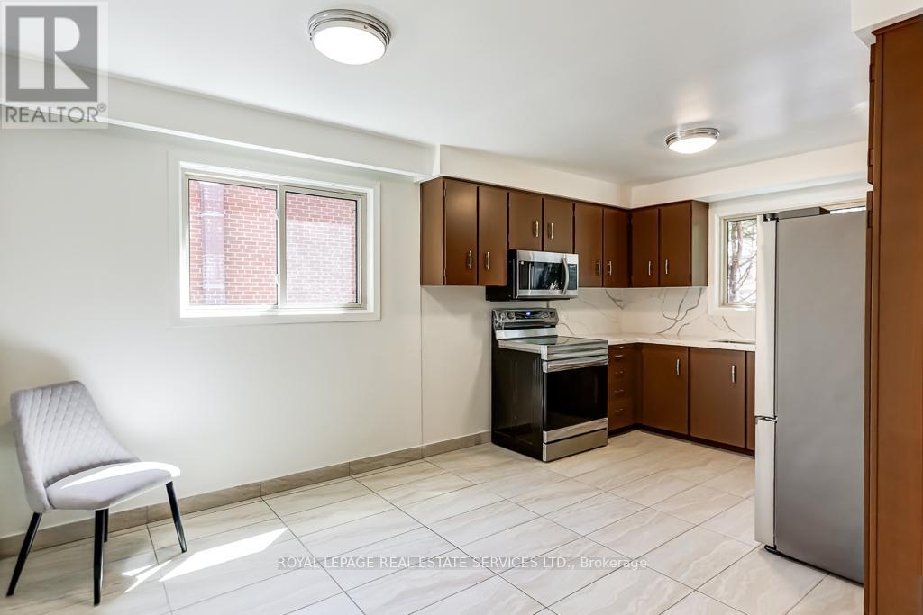 38 JELLICOE AVENUE - 10