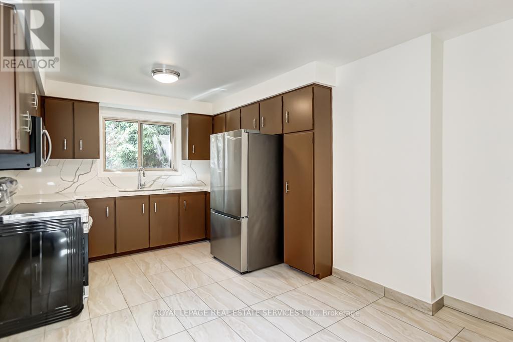 38 JELLICOE AVENUE - 12